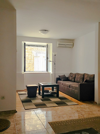 WOHNUNG ZU VERKAUFEN – ALTSTADT BUDVA